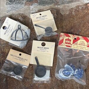 12 pieces of kitchen pots & a pot rack for a doll house.